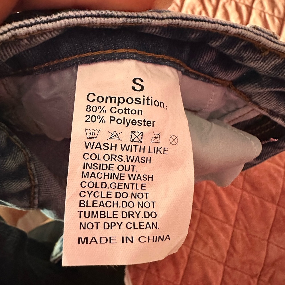 High Rise Ripped Jeans - Picture 3 of 3